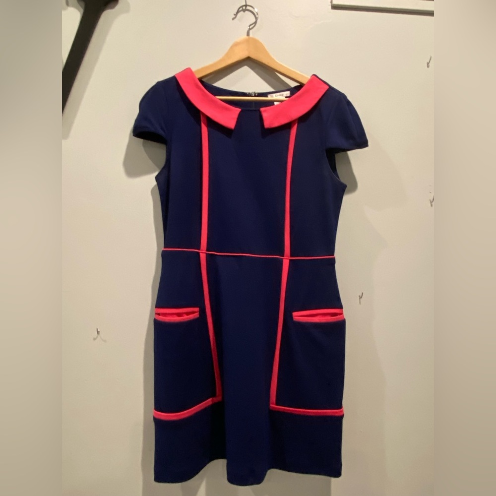 Super cute navy and hot pink shift dress from Esley
